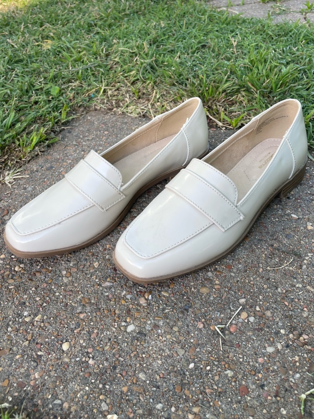 Liz Claiborne Birch/Cream Loafers